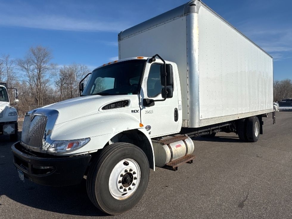 Medium Duty Box Truck-Light and Medium Duty Trucks-International-2020-MV607-Brooklyn Park-MN-278,811\n\t\tmiles-$ 32,250 - Image 3