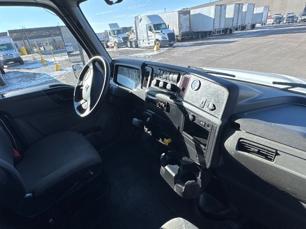 Medium Duty Box Truck-Light and Medium Duty Trucks-International-2020-MV607-Brooklyn Park-MN-278,811\n\t\tmiles-$ 32,250 - Image 22
