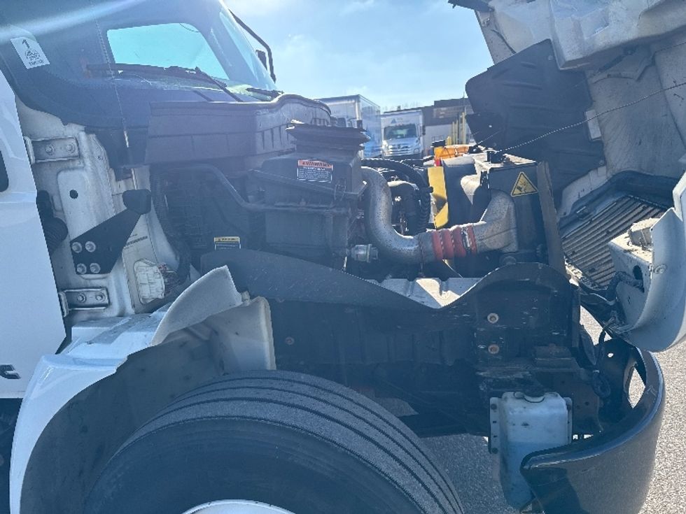 Medium Duty Box Truck-Light and Medium Duty Trucks-International-2020-MV607-Brooklyn Park-MN-278,811\n\t\tmiles-$ 32,250 - Image 23