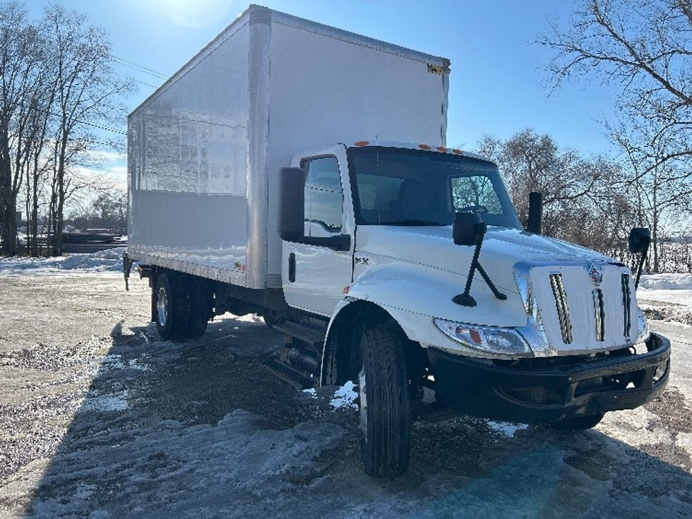 Medium Duty Box Truck-Light and Medium Duty Trucks-International-2020-MV607-Brooklyn Park-MN-280,374\n\t\tmiles-$ 24,250 - Image 1