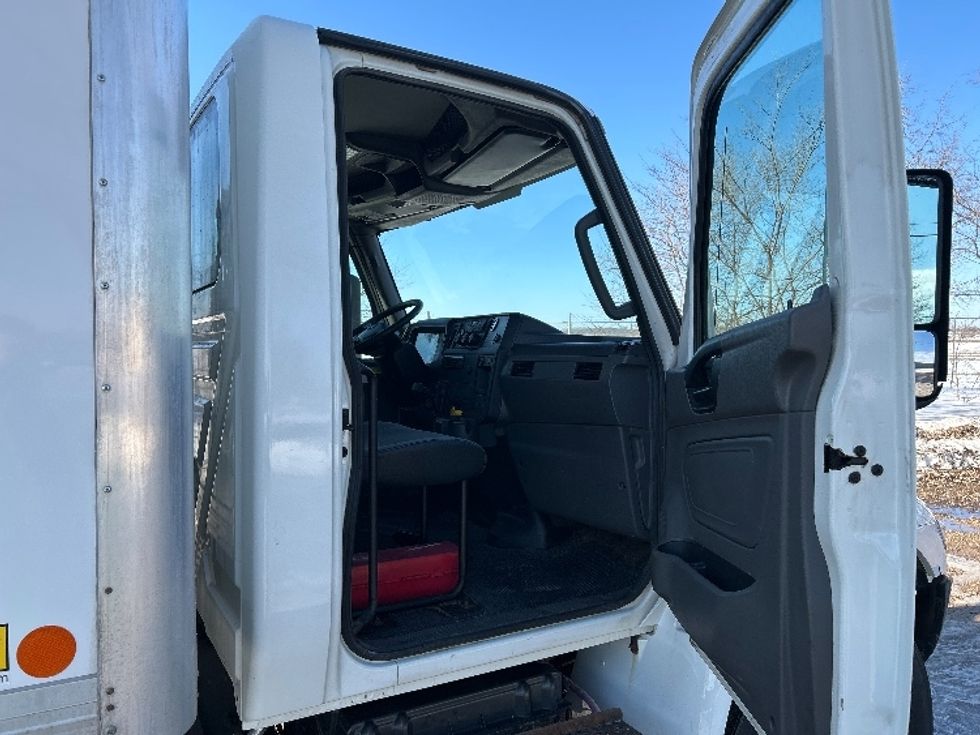 Medium Duty Box Truck-Light and Medium Duty Trucks-International-2020-MV607-Brooklyn Park-MN-280,374\n\t\tmiles-$ 24,250 - Image 20