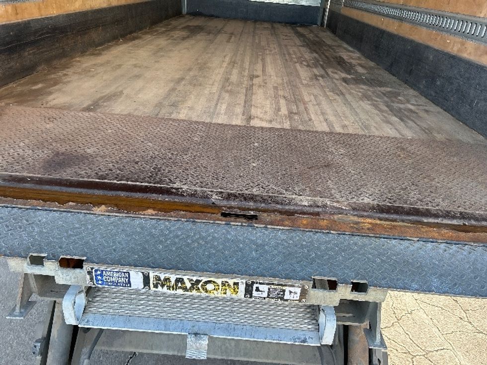 Medium Duty Box Truck-Light and Medium Duty Trucks-International-2020-MV607-Brooklyn Park-MN-288,970\n\t\tmiles-$ 24,750 - Image 10