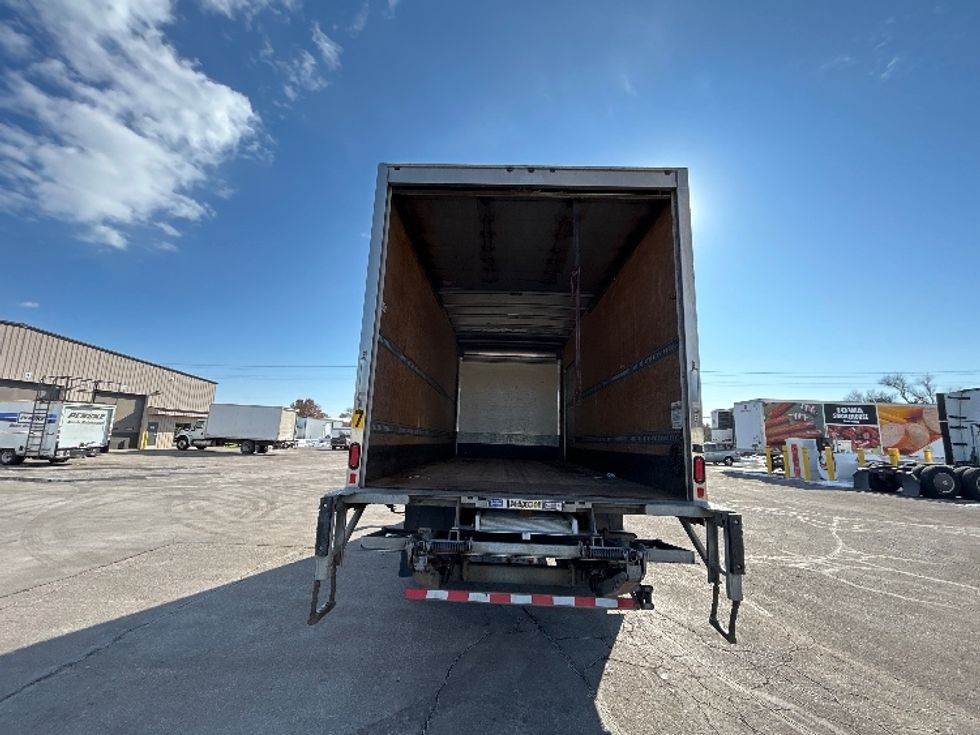 Medium Duty Box Truck-Light and Medium Duty Trucks-International-2020-MV607-Brooklyn Park-MN-288,970\n\t\tmiles-$ 24,750 - Image 8