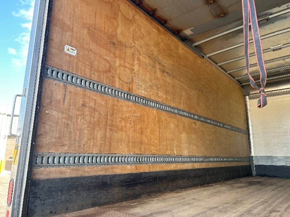Medium Duty Box Truck-Light and Medium Duty Trucks-International-2020-MV607-Brooklyn Park-MN-288,970\n\t\tmiles-$ 24,750 - Image 11