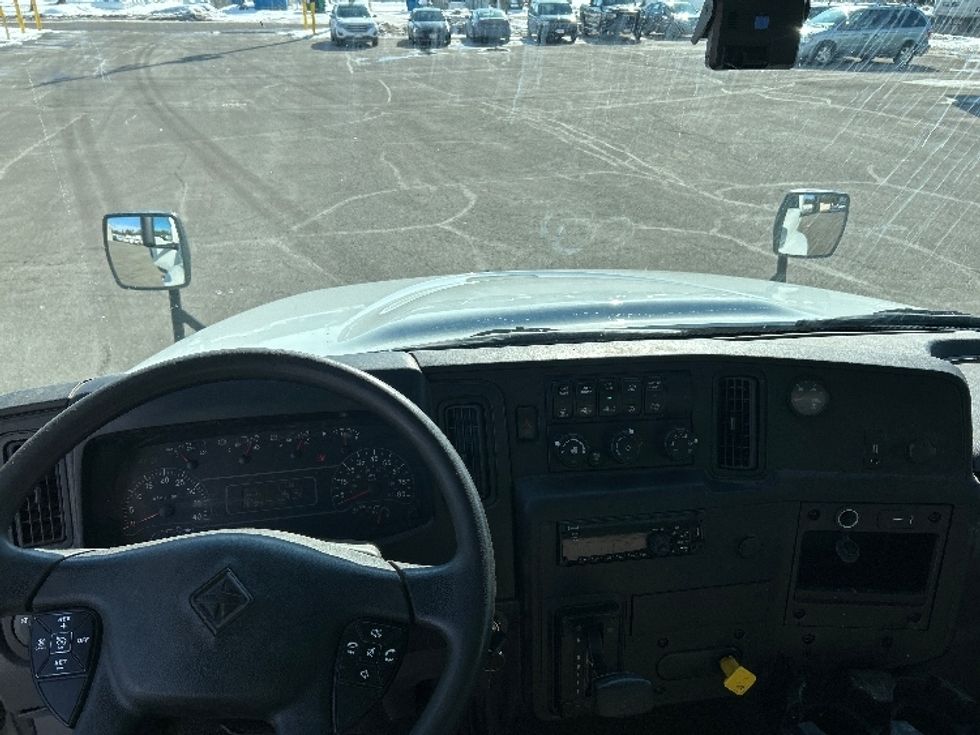 Medium Duty Box Truck-Light and Medium Duty Trucks-International-2020-MV607-Brooklyn Park-MN-288,970\n\t\tmiles-$ 24,750 - Image 18