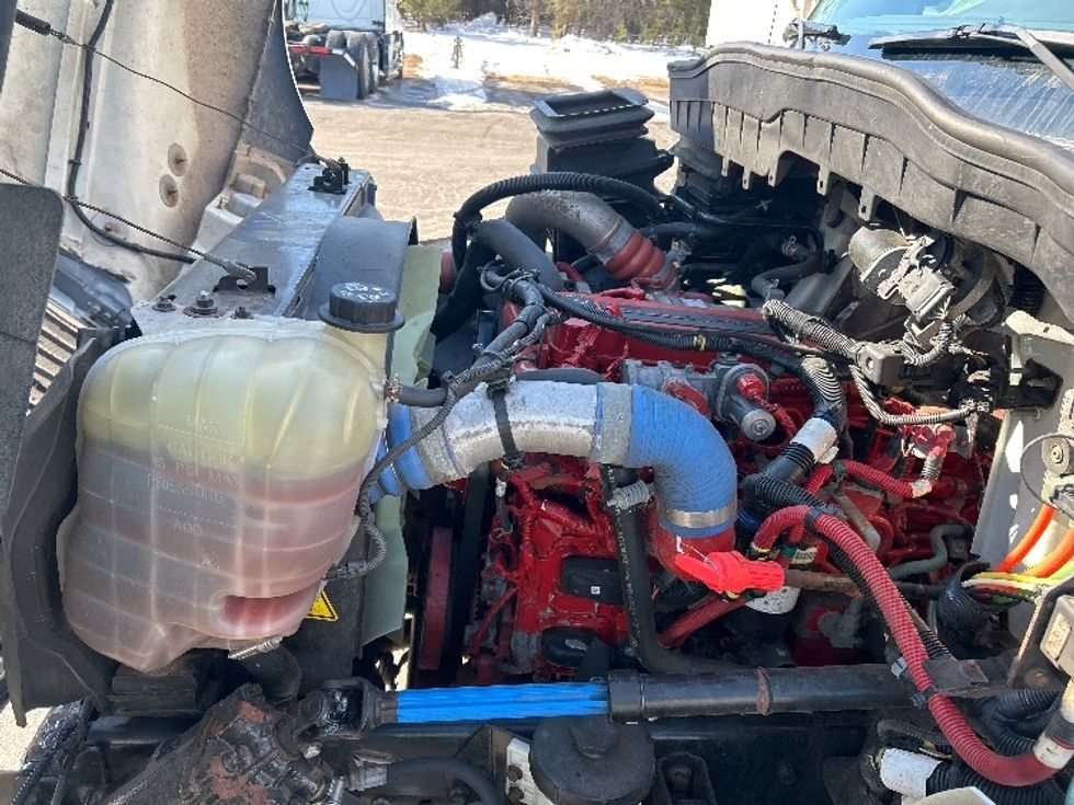 Medium Duty Box Truck-Light and Medium Duty Trucks-International-2020-MV607-Brooklyn Park-MN-288,970\n\t\tmiles-$ 24,750 - Image 24