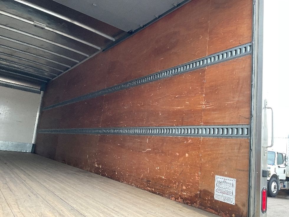 Medium Duty Box Truck-Light and Medium Duty Trucks-International-2020-MV607-Brooklyn Park-MN-34,842\n\t\tmiles-$ 62,750 - Image 12