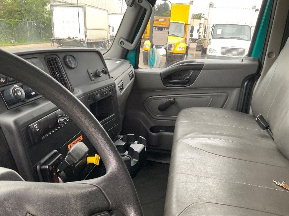 Medium Duty Box Truck-Light and Medium Duty Trucks-International-2020-MV607-Brooklyn Park-MN-34,842\n\t\tmiles-$ 62,750 - Image 19