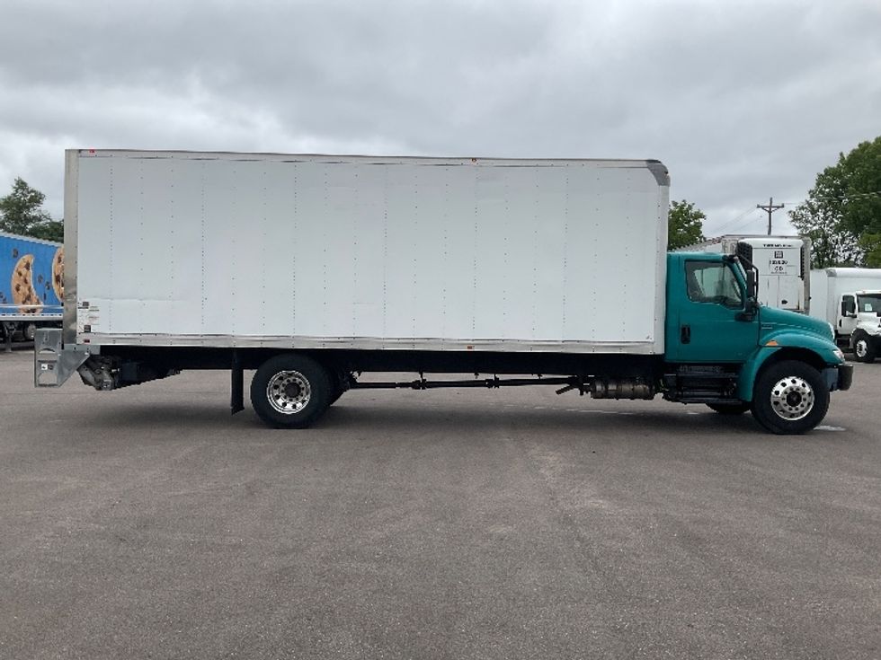 Medium Duty Box Truck-Light and Medium Duty Trucks-International-2020-MV607-Brooklyn Park-MN-34,842\n\t\tmiles-$ 62,750 - Image 15
