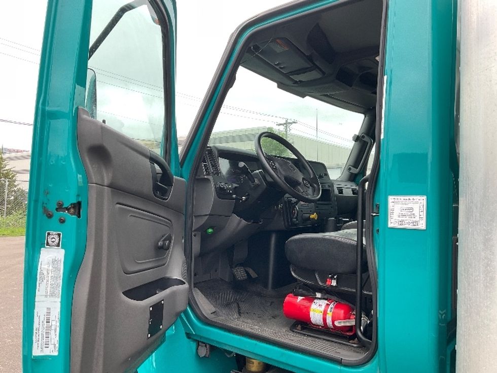 Medium Duty Box Truck-Light and Medium Duty Trucks-International-2020-MV607-Brooklyn Park-MN-34,842\n\t\tmiles-$ 62,750 - Image 16