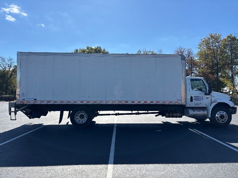 Medium Duty Box Truck-Light and Medium Duty Trucks-International-2020-MV607-Burlington-NJ-202,755\n\t\tmiles-$ 51,750 - Image 15