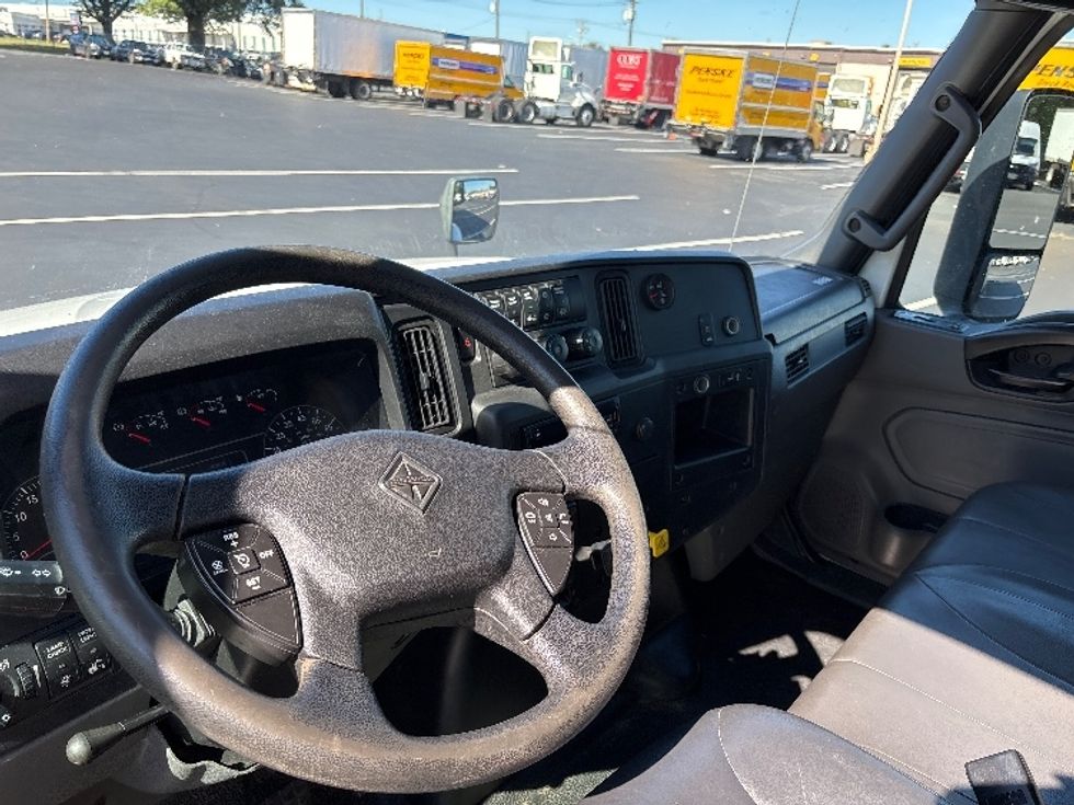 Medium Duty Box Truck-Light and Medium Duty Trucks-International-2020-MV607-Burlington-NJ-202,755\n\t\tmiles-$ 51,750 - Image 17