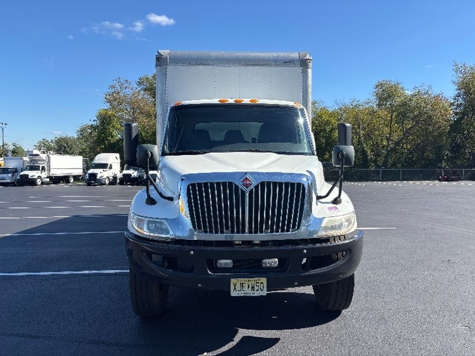 Medium Duty Box Truck-Light and Medium Duty Trucks-International-2020-MV607-Burlington-NJ-202,755\n\t\tmiles-$ 51,750 - Image 2