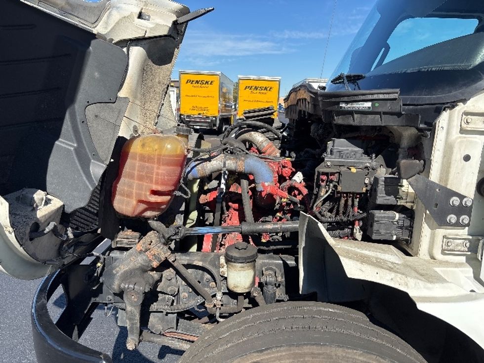 Medium Duty Box Truck-Light and Medium Duty Trucks-International-2020-MV607-Burlington-NJ-202,755\n\t\tmiles-$ 51,750 - Image 24