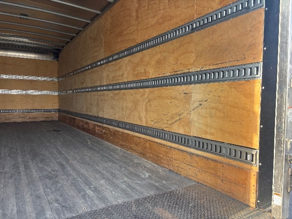 Medium Duty Box Truck-Light and Medium Duty Trucks-International-2020-MV607-Burlington-NJ-208,965\n\t\tmiles-$ 33,500 - Image 12