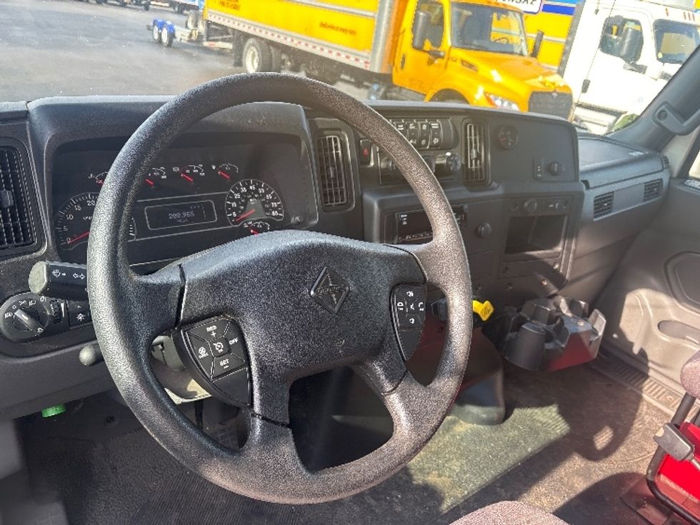 Medium Duty Box Truck-Light and Medium Duty Trucks-International-2020-MV607-Burlington-NJ-208,965\n\t\tmiles-$ 33,500 - Image 17