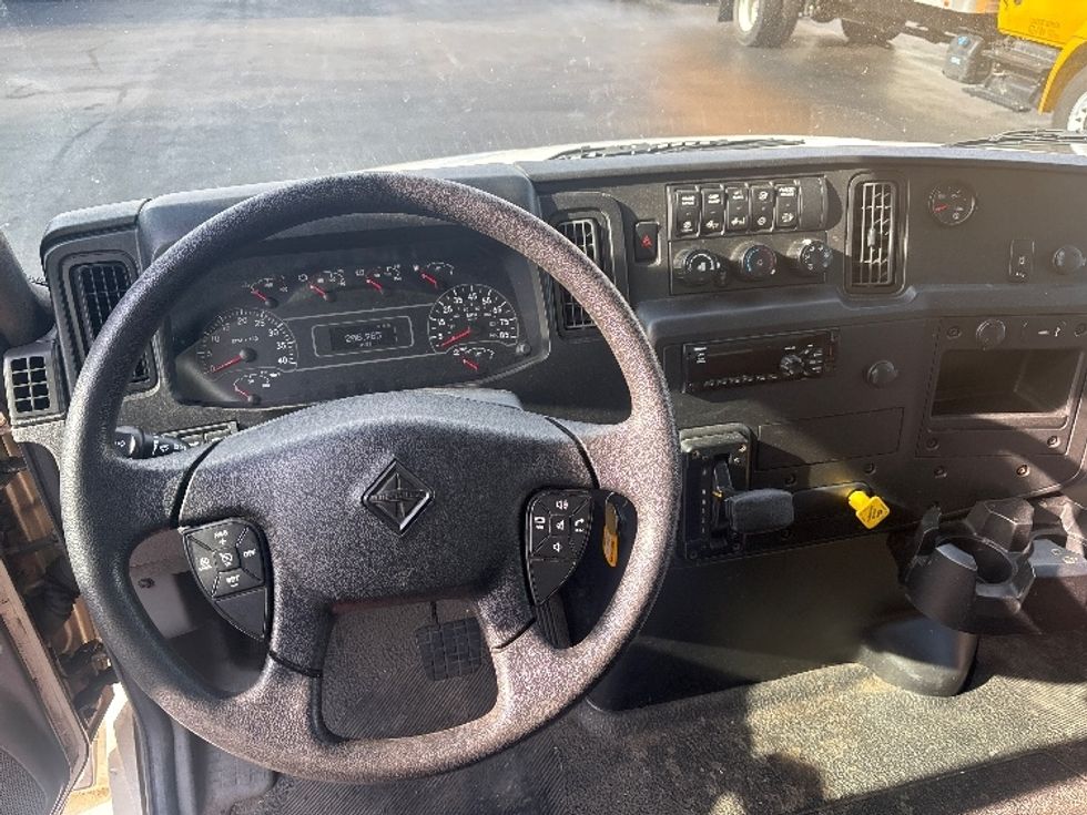 Medium Duty Box Truck-Light and Medium Duty Trucks-International-2020-MV607-Burlington-NJ-208,965\n\t\tmiles-$ 33,500 - Image 18