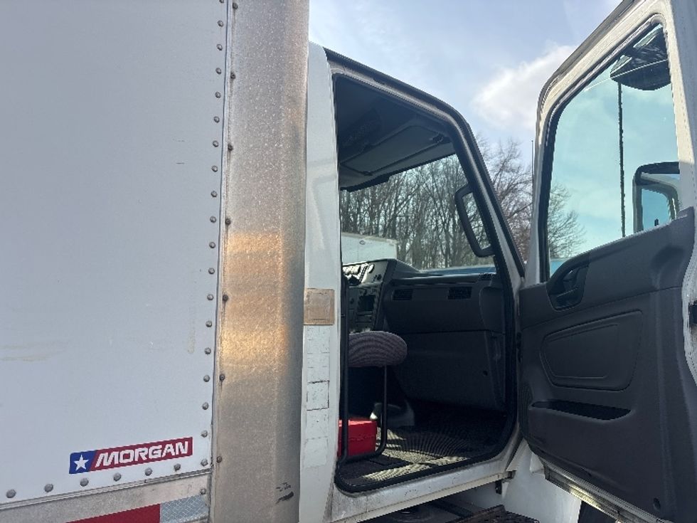 Medium Duty Box Truck-Light and Medium Duty Trucks-International-2020-MV607-Burlington-NJ-208,965\n\t\tmiles-$ 33,500 - Image 20