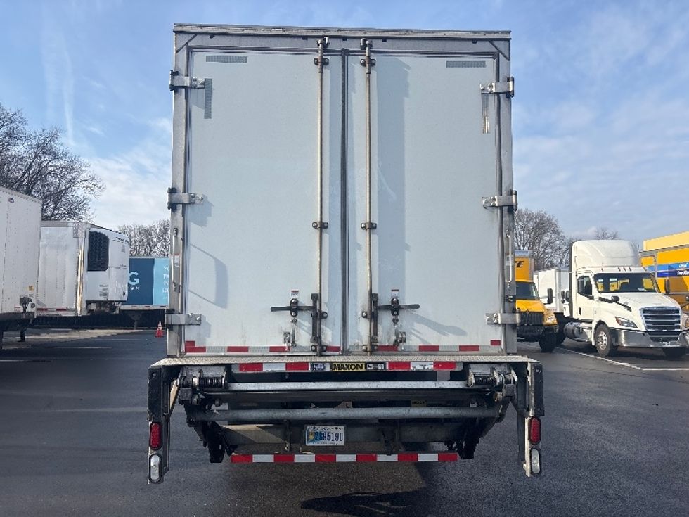 Medium Duty Box Truck-Light and Medium Duty Trucks-International-2020-MV607-Burlington-NJ-208,965\n\t\tmiles-$ 33,500 - Image 7