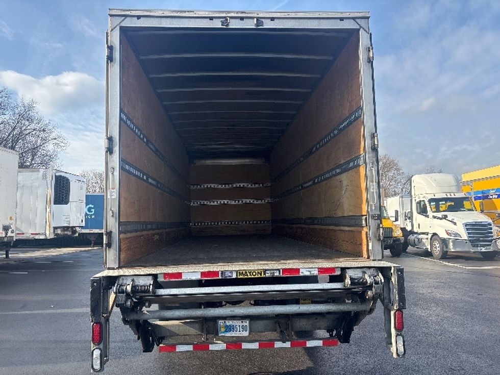 Medium Duty Box Truck-Light and Medium Duty Trucks-International-2020-MV607-Burlington-NJ-208,965\n\t\tmiles-$ 33,500 - Image 8