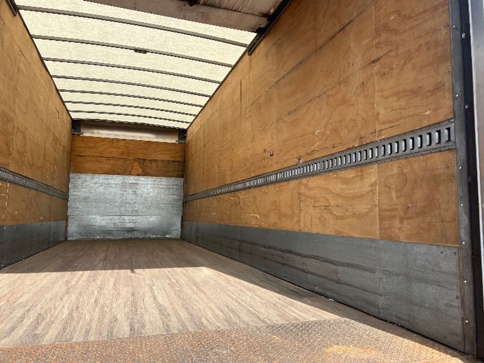 Medium Duty Box Truck-Light and Medium Duty Trucks-International-2020-MV607-Burlington-NJ-216,431\n\t\tmiles-$ 35,750 - Image 12