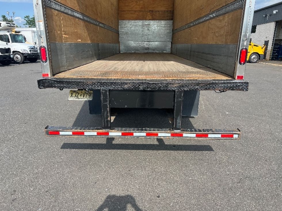 Medium Duty Box Truck-Light and Medium Duty Trucks-International-2020-MV607-Burlington-NJ-216,431\n\t\tmiles-$ 35,750 - Image 9