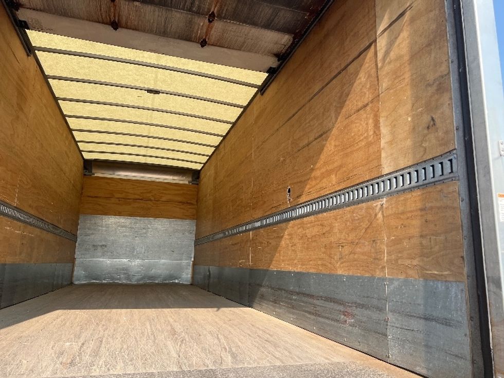 Medium Duty Box Truck-Light and Medium Duty Trucks-International-2020-MV607-Burlington-NJ-260,583\n\t\tmiles-$ 33,750 - Image 12