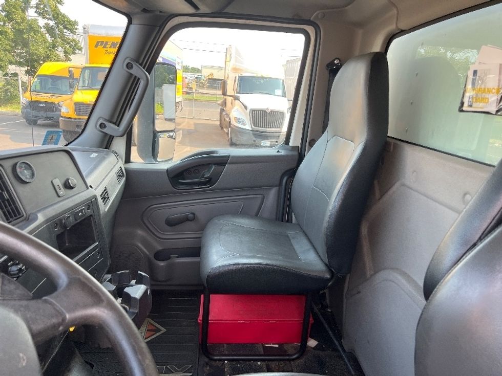 Medium Duty Box Truck-Light and Medium Duty Trucks-International-2020-MV607-Burlington-NJ-260,583\n\t\tmiles-$ 33,750 - Image 19