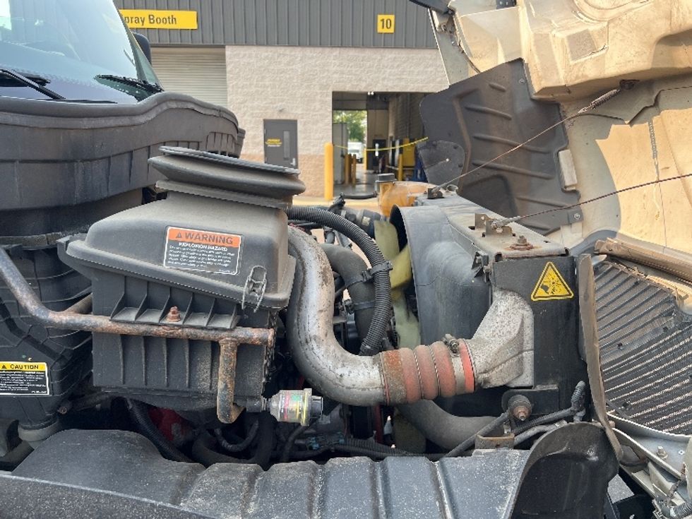 Medium Duty Box Truck-Light and Medium Duty Trucks-International-2020-MV607-Burlington-NJ-260,583\n\t\tmiles-$ 33,750 - Image 23