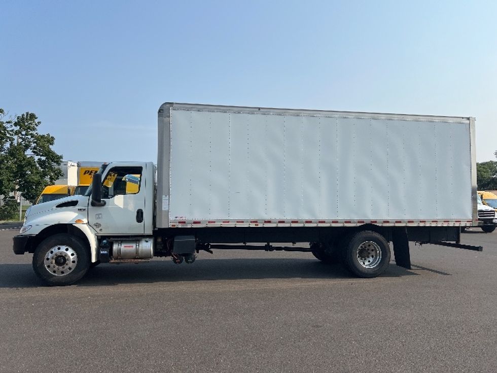 Medium Duty Box Truck-Light and Medium Duty Trucks-International-2020-MV607-Burlington-NJ-260,583\n\t\tmiles-$ 33,750 - Image 4