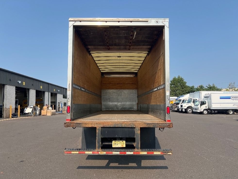 Medium Duty Box Truck-Light and Medium Duty Trucks-International-2020-MV607-Burlington-NJ-260,583\n\t\tmiles-$ 33,750 - Image 8