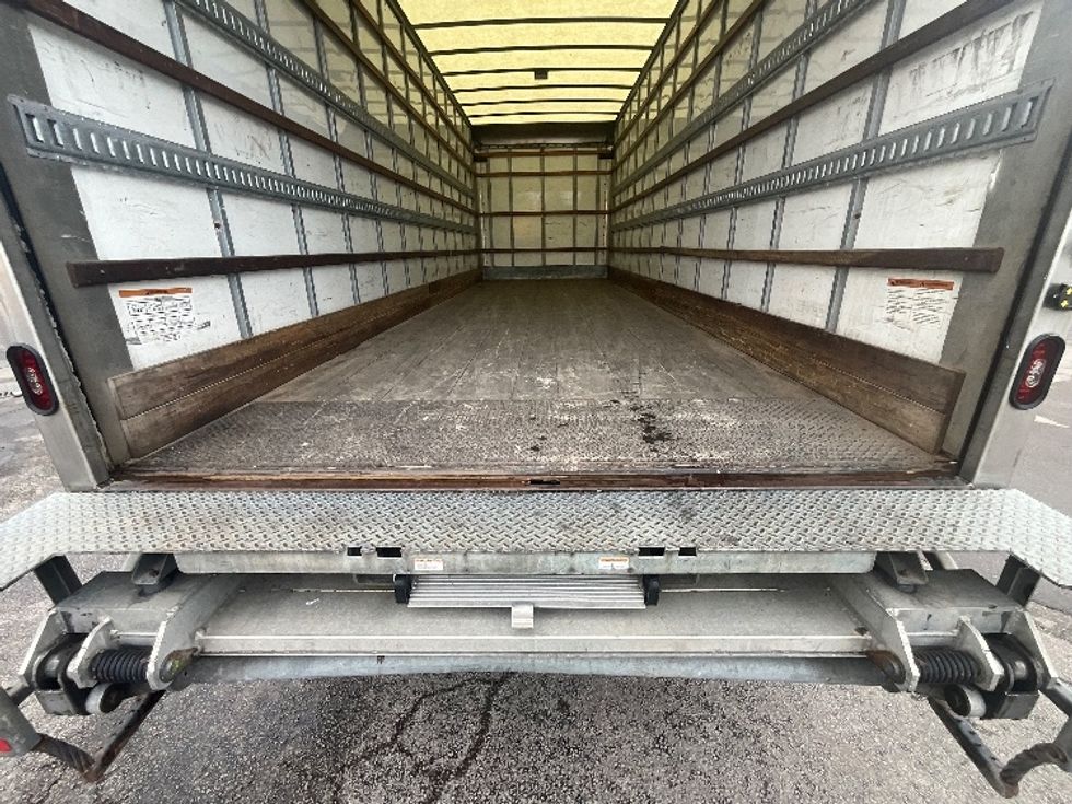 Medium Duty Box Truck-Light and Medium Duty Trucks-International-2020-MV607-Burlington-ON-271,195\n\t\tkm-$ 47,500 - Image 10