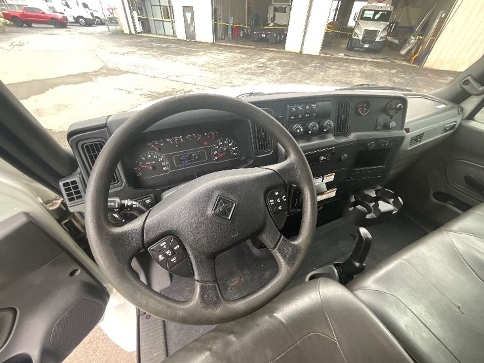 Medium Duty Box Truck-Light and Medium Duty Trucks-International-2020-MV607-Burlington-ON-271,195\n\t\tkm-$ 47,500 - Image 18