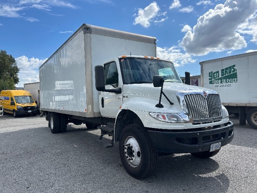 Medium Duty Box Truck-Light and Medium Duty Trucks-International-2020-MV607-Burnaby-BC-160,450\n\t\tkm-$ 66,500 - Image 1