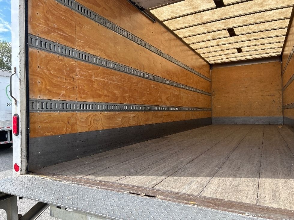 Medium Duty Box Truck-Light and Medium Duty Trucks-International-2020-MV607-Burnaby-BC-160,450\n\t\tkm-$ 66,500 - Image 11