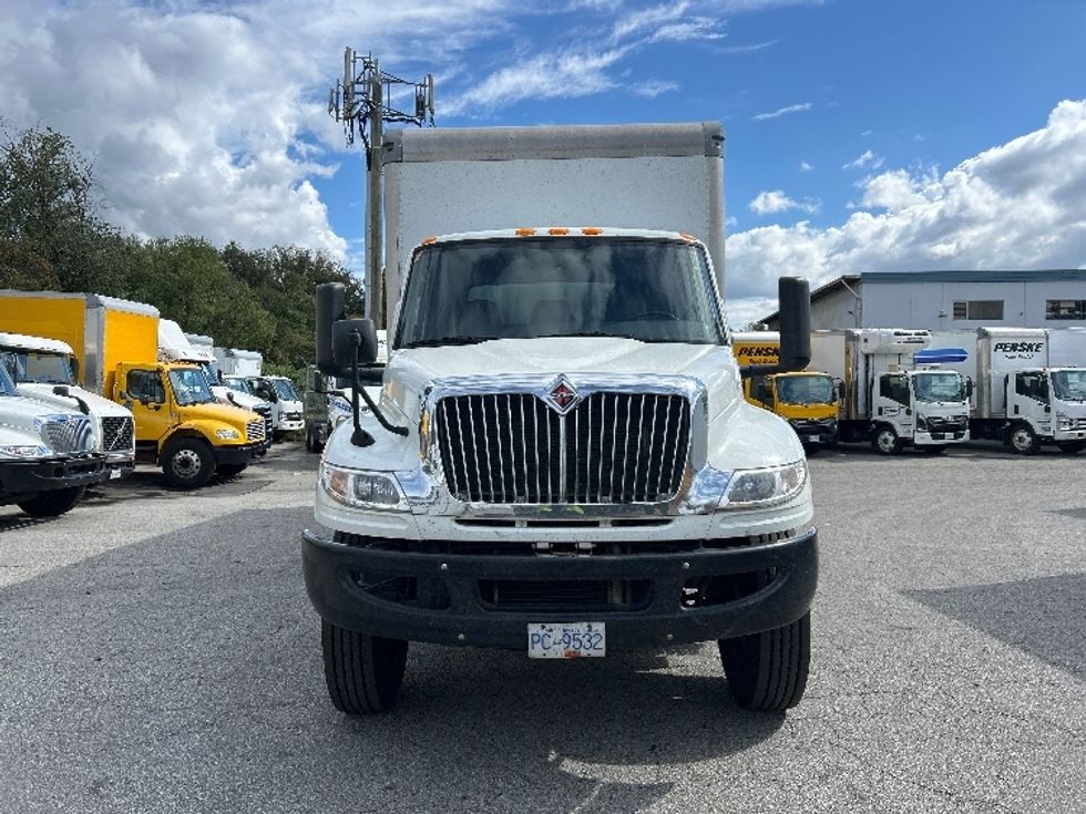 Medium Duty Box Truck-Light and Medium Duty Trucks-International-2020-MV607-Burnaby-BC-160,450\n\t\tkm-$ 66,500 - Image 2