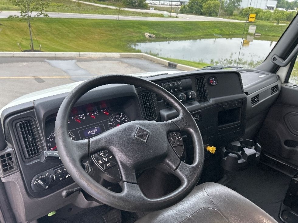 Medium Duty Box Truck-Light and Medium Duty Trucks-International-2020-MV607-Byron Center-MI-124,668\n\t\tmiles-$ 62,500 - Image 17