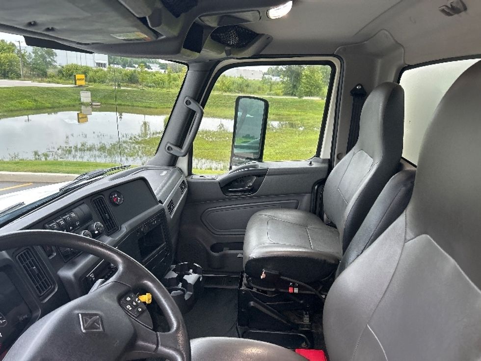 Medium Duty Box Truck-Light and Medium Duty Trucks-International-2020-MV607-Byron Center-MI-124,668\n\t\tmiles-$ 62,500 - Image 18