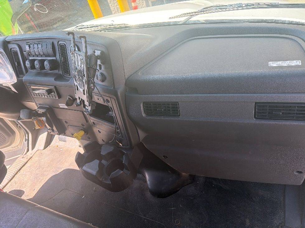 Medium Duty Box Truck-Light and Medium Duty Trucks-International-2020-MV607-Caldwell-ID-222,944\n\t\tmiles-$ 39,500 - Image 21