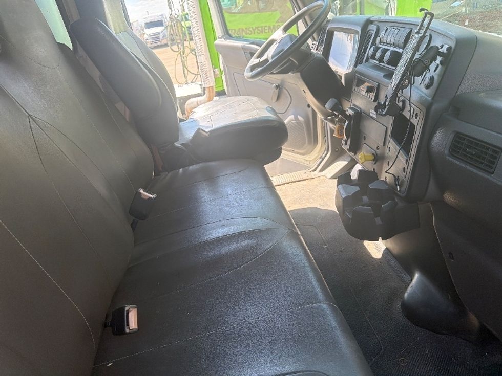 Medium Duty Box Truck-Light and Medium Duty Trucks-International-2020-MV607-Caldwell-ID-222,944\n\t\tmiles-$ 39,500 - Image 22