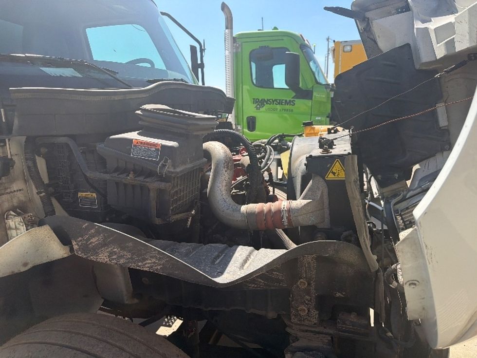 Medium Duty Box Truck-Light and Medium Duty Trucks-International-2020-MV607-Caldwell-ID-222,944\n\t\tmiles-$ 39,500 - Image 23
