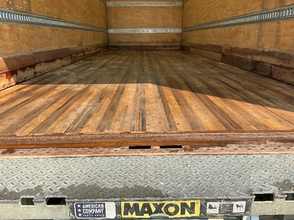 Medium Duty Box Truck-Light and Medium Duty Trucks-International-2020-MV607-Calgary-AB-205,921\n\t\tkm-$ 68,750 - Image 10