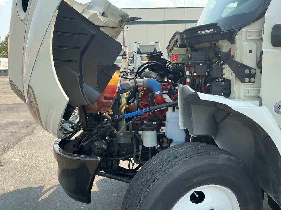 Medium Duty Box Truck-Light and Medium Duty Trucks-International-2020-MV607-Calgary-AB-205,921\n\t\tkm-$ 68,750 - Image 24