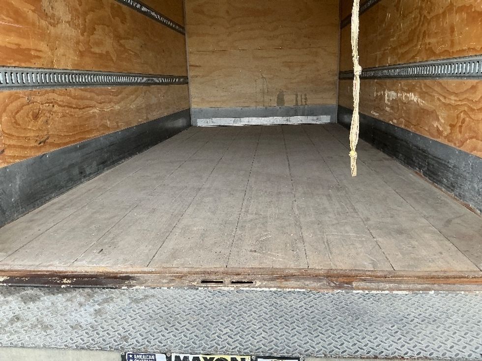 Medium Duty Box Truck-Light and Medium Duty Trucks-International-2020-MV607-Calgary-AB-551,373\n\t\tkm-$ 25,750 - Image 10