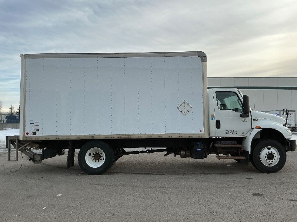 Medium Duty Box Truck-Light and Medium Duty Trucks-International-2020-MV607-Calgary-AB-551,373\n\t\tkm-$ 25,750 - Image 15