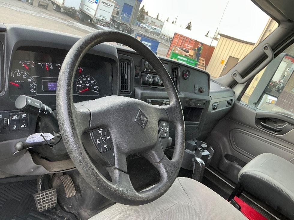Medium Duty Box Truck-Light and Medium Duty Trucks-International-2020-MV607-Calgary-AB-551,373\n\t\tkm-$ 25,750 - Image 17
