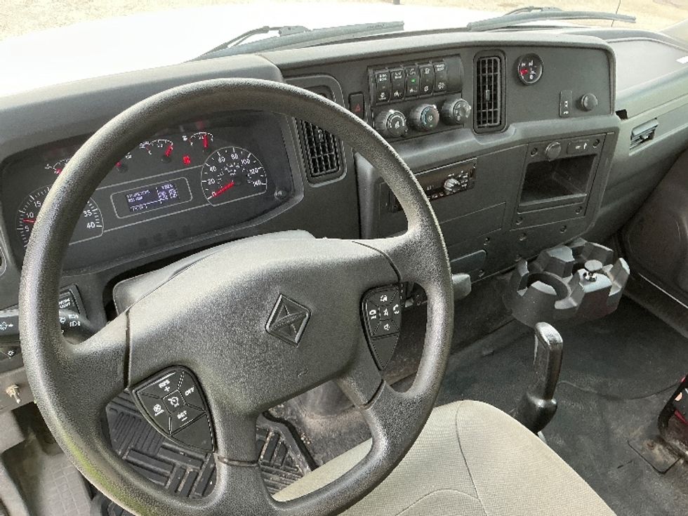 Medium Duty Box Truck-Light and Medium Duty Trucks-International-2020-MV607-Calgary-AB-551,373\n\t\tkm-$ 25,750 - Image 18