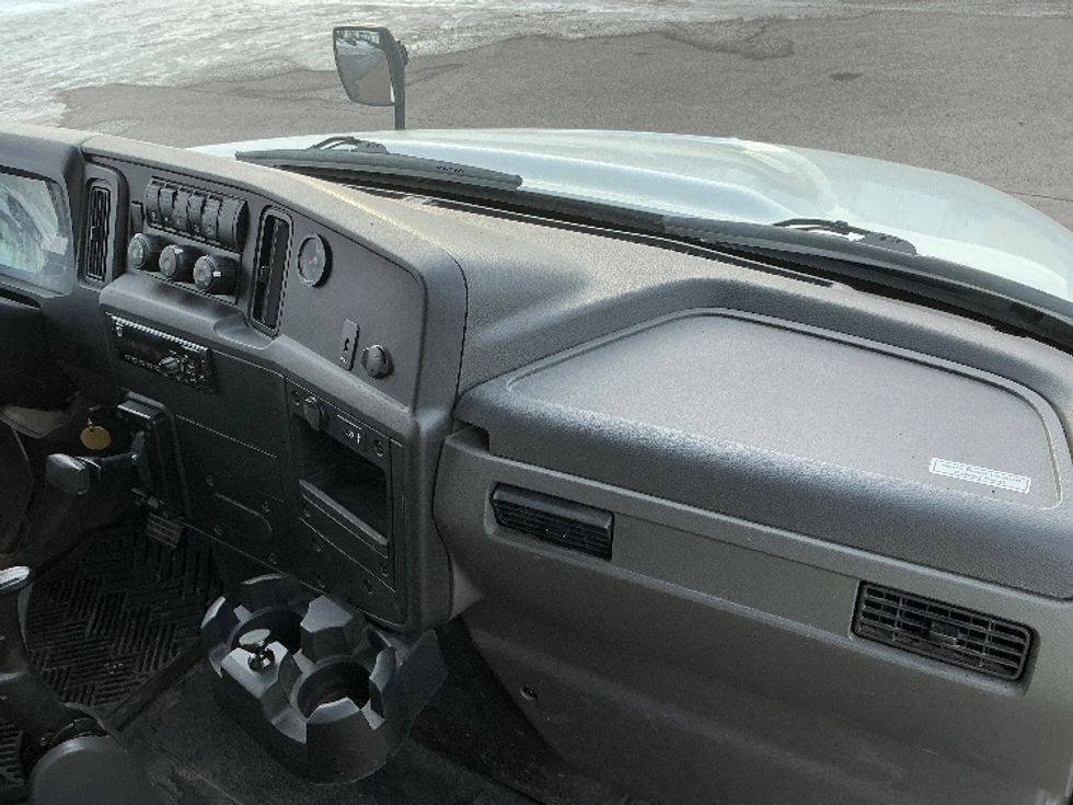 Medium Duty Box Truck-Light and Medium Duty Trucks-International-2020-MV607-Calgary-AB-551,373\n\t\tkm-$ 25,750 - Image 21