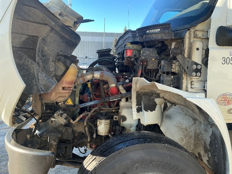 Medium Duty Box Truck-Light and Medium Duty Trucks-International-2020-MV607-Calgary-AB-551,373\n\t\tkm-$ 25,750 - Image 24