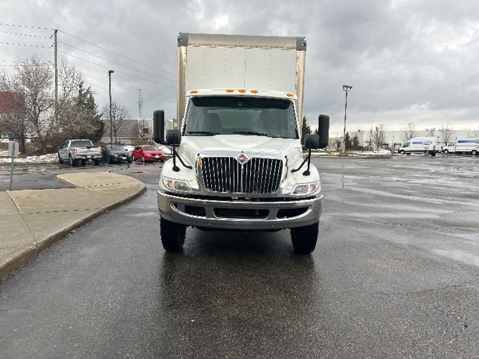 Medium Duty Box Truck-Light and Medium Duty Trucks-International-2020-MV607-Cambridge-ON-163,195\n\t\tkm-$ 64,750 - Image 2
